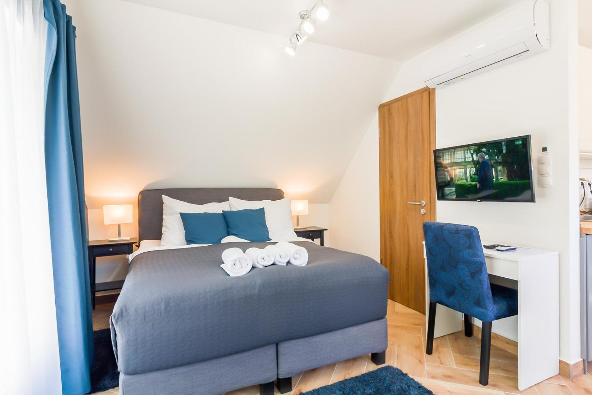 Monbuhim Comfort Veszprém Exteriör bild
